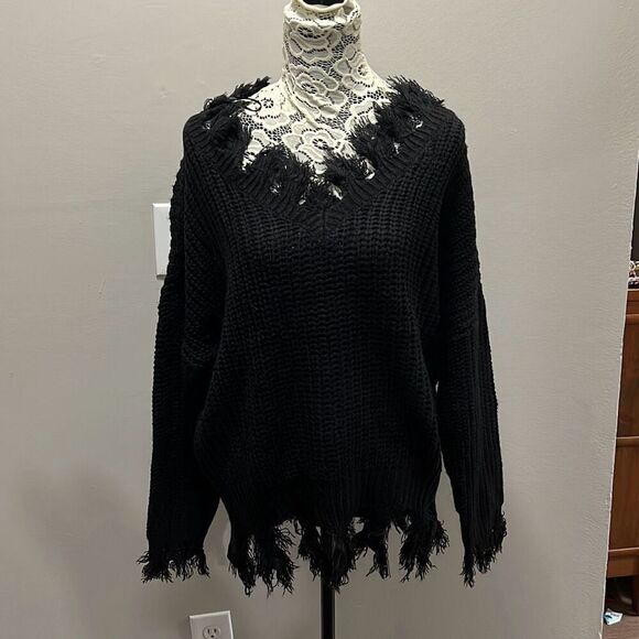 - NWT Fashion Nova black distressed sweater. XL - Picture 4 of 15